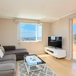 Polina's Sunset Apartment